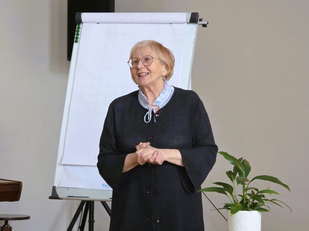 Külli Urb Tallinna Puuetega Inimeste Koja korraldatud foorumil. Pildistas Katrin Jõgisaar.